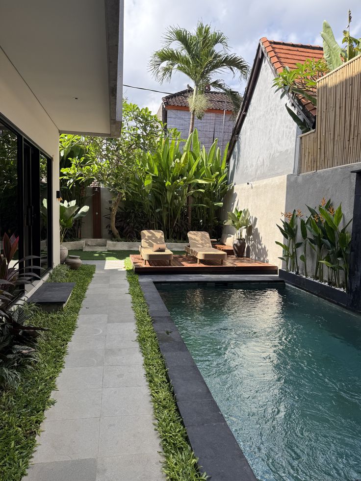 Anh Tuân Group đang thi công hồ bơi sân vườn khách sạn tại quận 10 TP HCM
