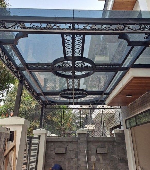 Thi công mái kính cường lực Củ Chi
