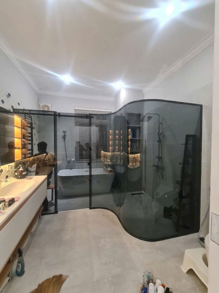 vách kính cường lực Cần Giờ TP HCM