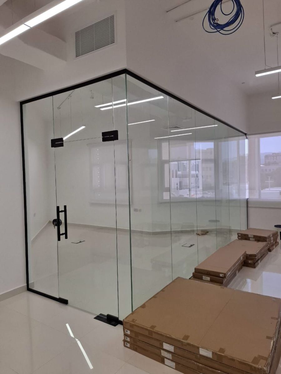 vách kính cường lực quận Bình Tân TP HCM