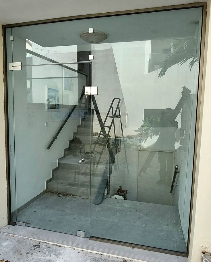 vách kính cường lực không khung Phú Nhuận