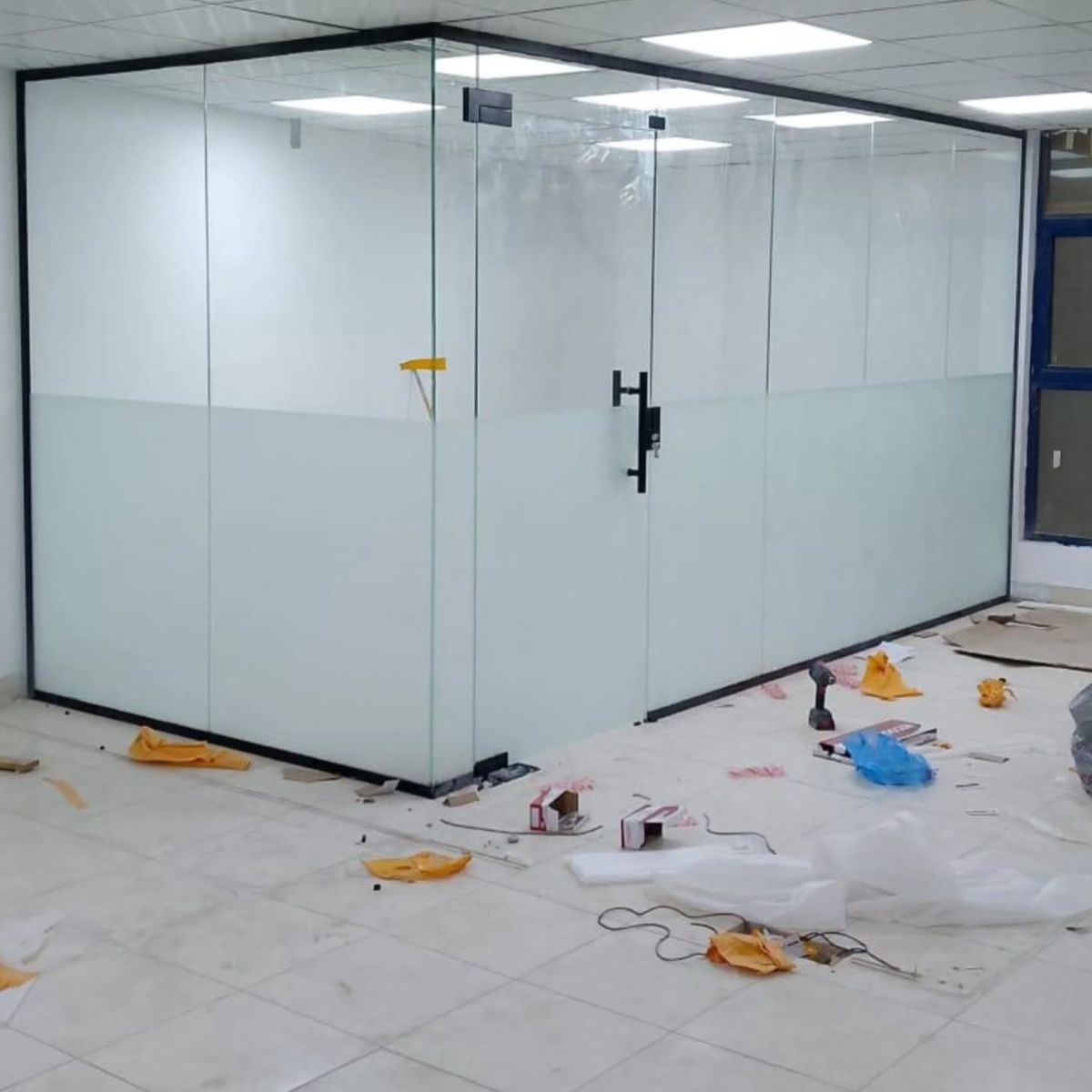vách kính cao cấp quận 9