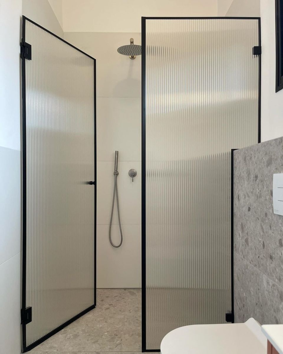 vách kính cường lực quận Gò Vấp TP HCM