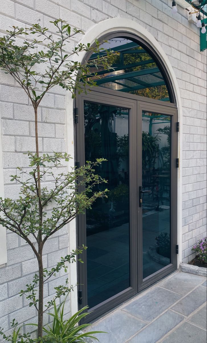 Thi công kính cường lực quận 10 TP HCM