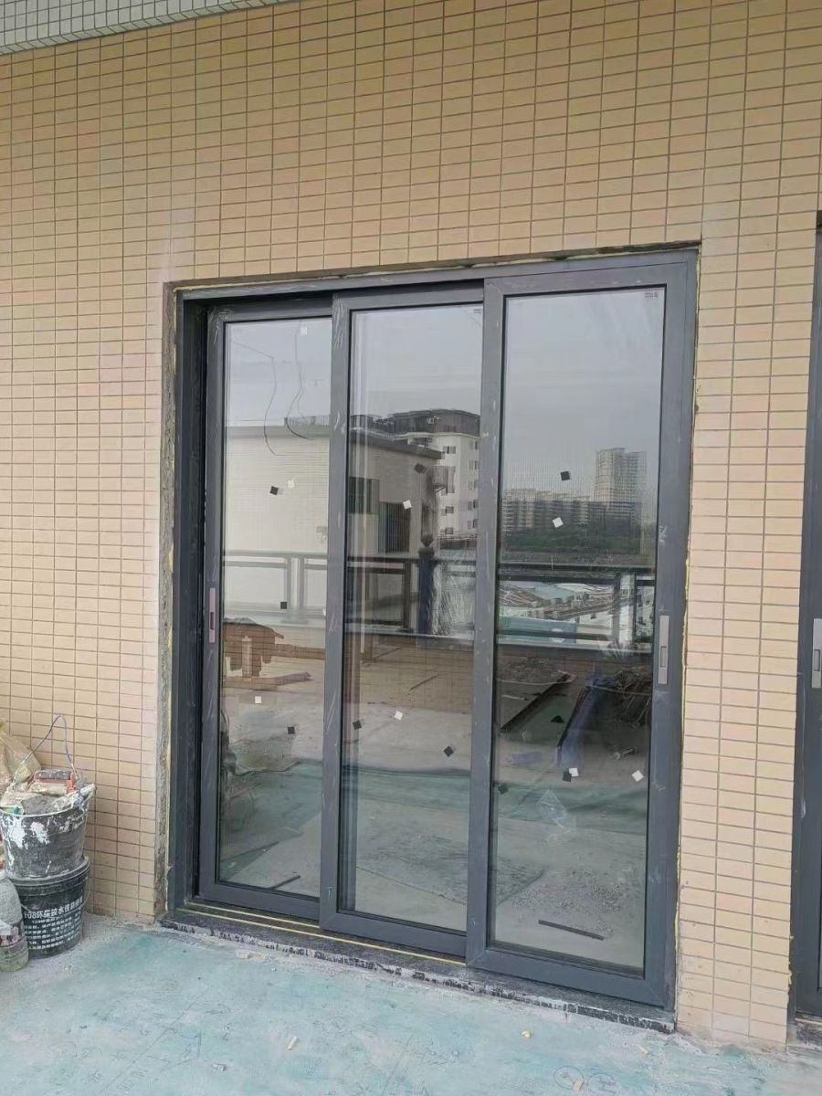 Thi công kính cường lực Hóc Môn TP HCM