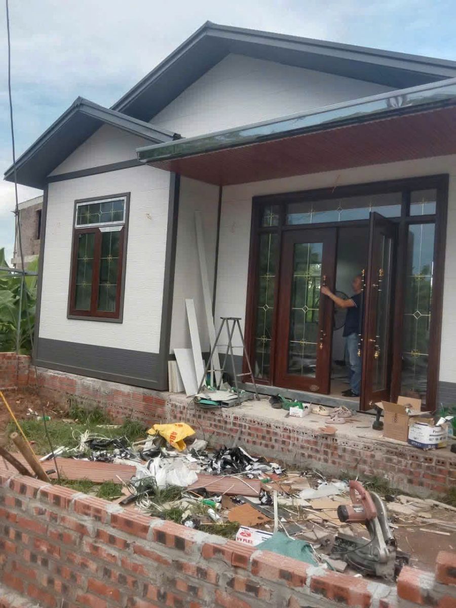 nhà lắp ghép panel mái chữ A tại Phú Quốc do Anh Tuấn Group đang thi công