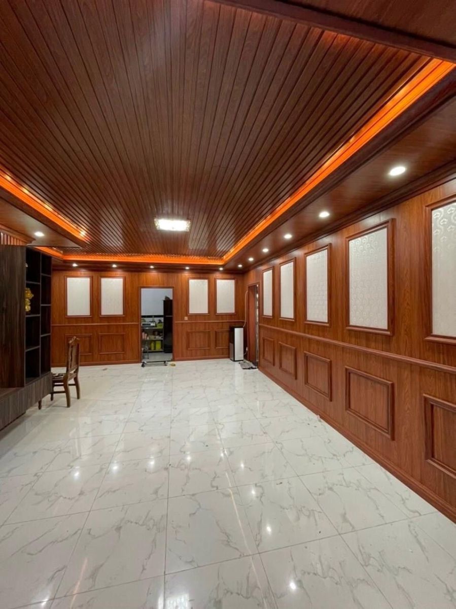 Thi công trần nhựa giả gỗ (vân gỗ) truyền thống
