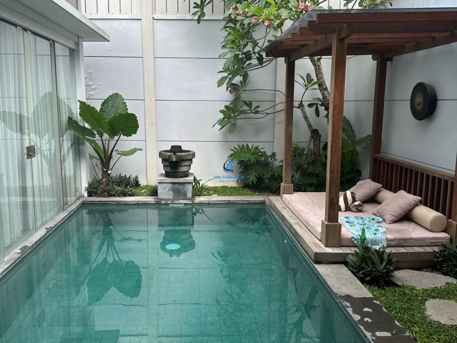 Hồ bơi khách sạn tại Nhà Bè TP HCM