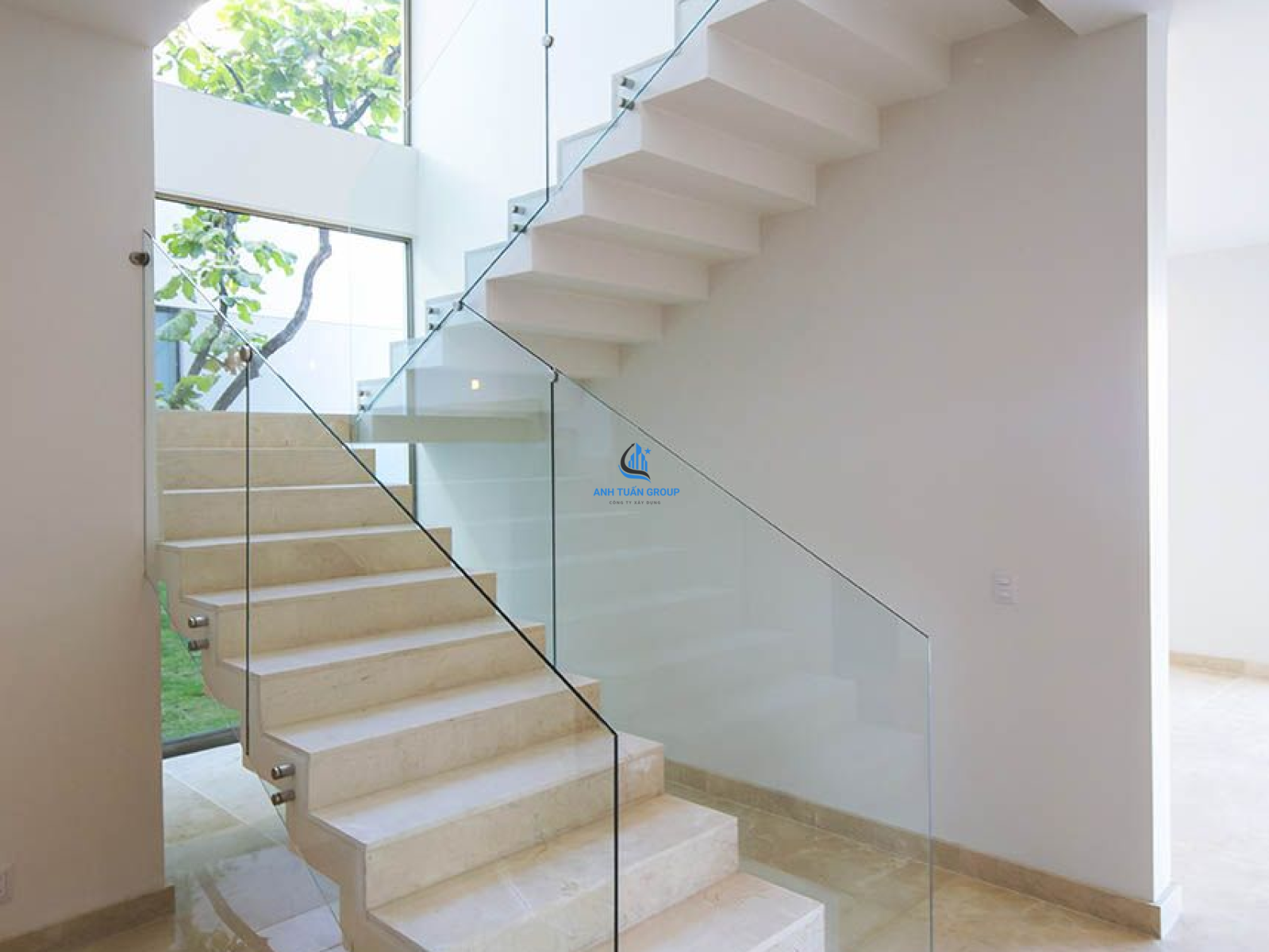 Thi công cầu thang kính tại Thủ Đức TP HCM