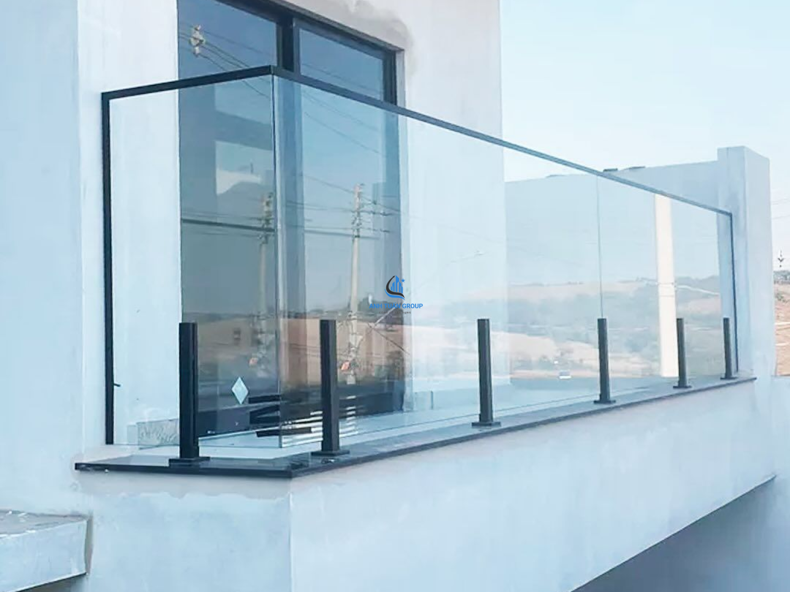 Thi công lan can kính cường lực quận 3