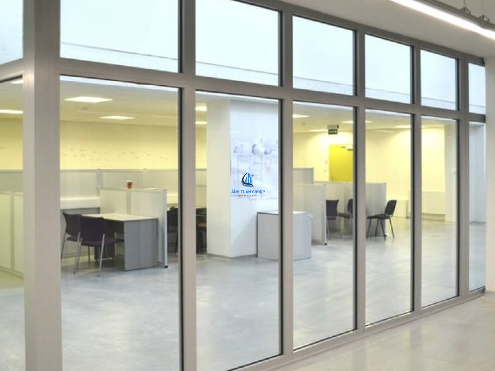 Thi công vách kính cường lực TP HCM