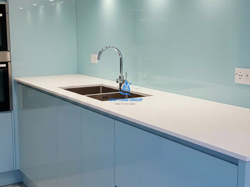Thi công kính ốp bếp quận 1 TP HCM
