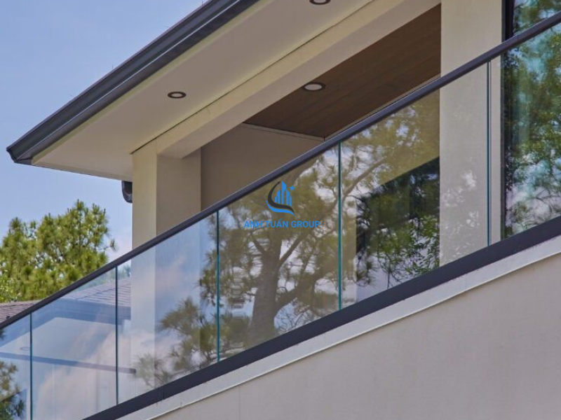Thi công kính cường lực Tân Bình TP HCM