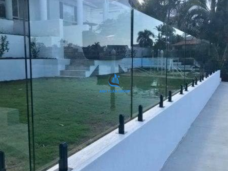 Thi công kính cường lực tại quận 2 TP HCM