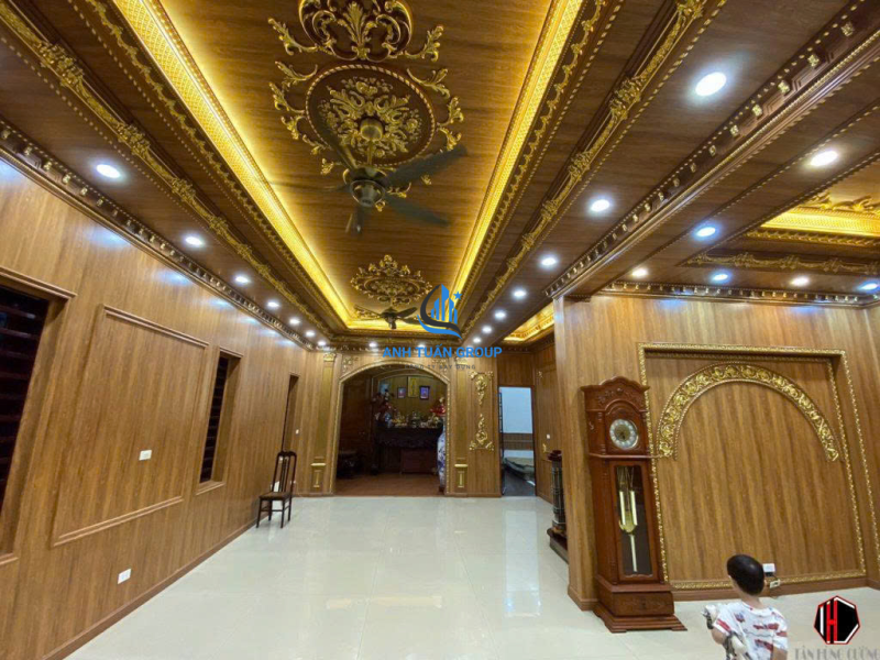 TRẦN NHỰA